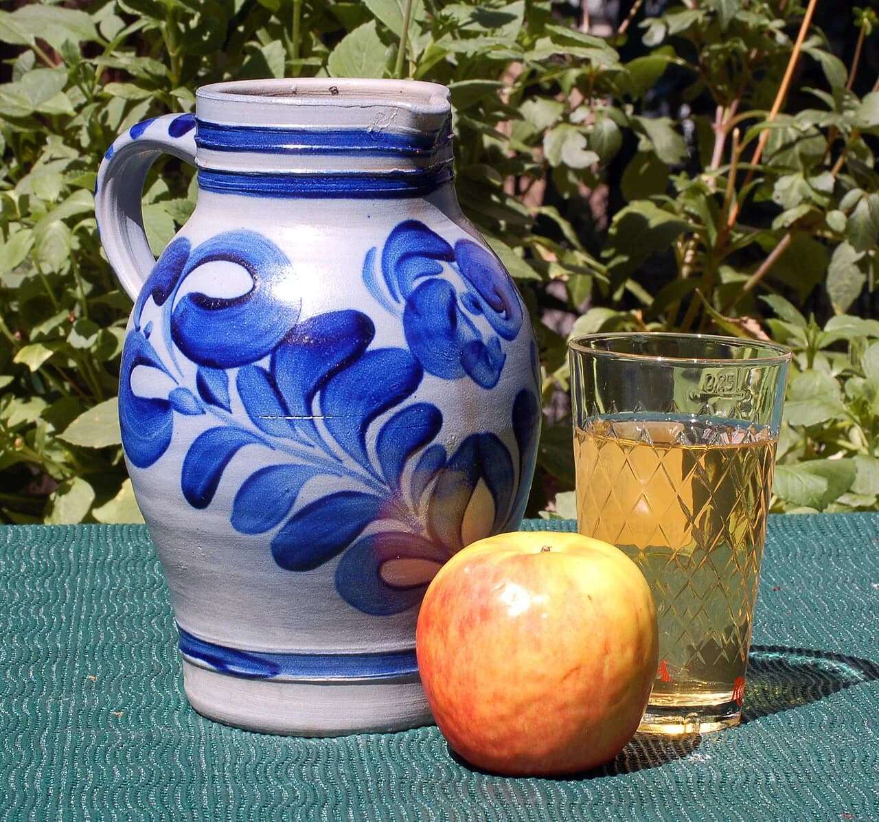 Alt Sachsenhausen Apple Wine Taverns: A Local Guide to Frankfurt Cider