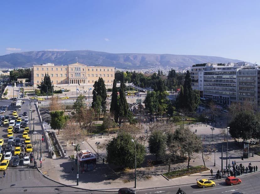 Athens Night Bus Guide: 24-Hour Routes, Tickets & Safety (2026)