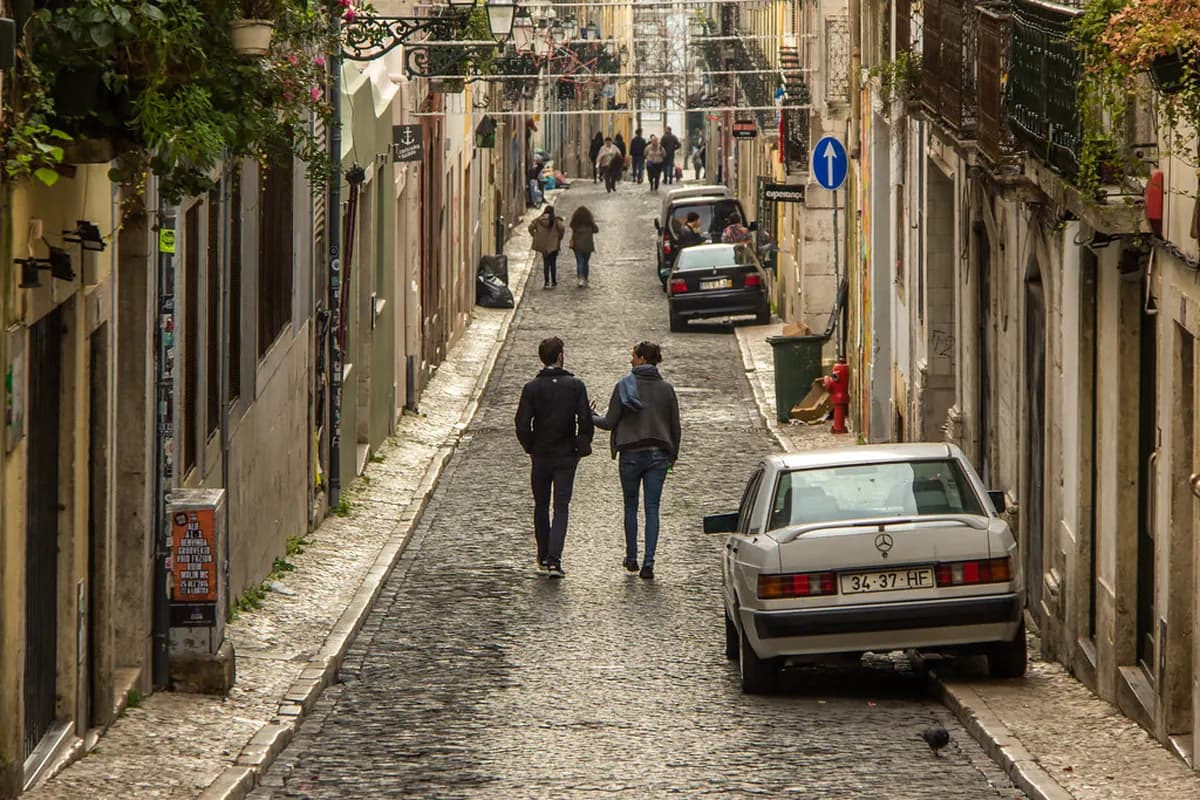 8 Things to Know About a Bairro Alto With Locals Tour