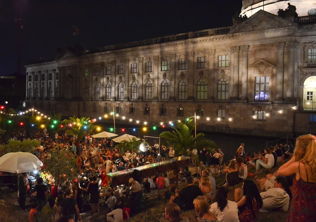 Berlin Nightlife: 10 Essential Tips for Clubs, Areas, and Culture