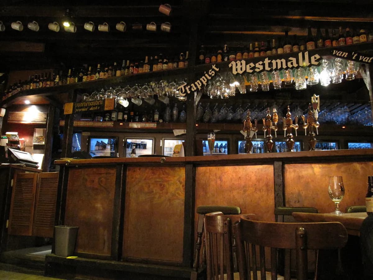 10 Best Bars in Ghent: The Ultimate Guide to Beer & Cocktails (2026)