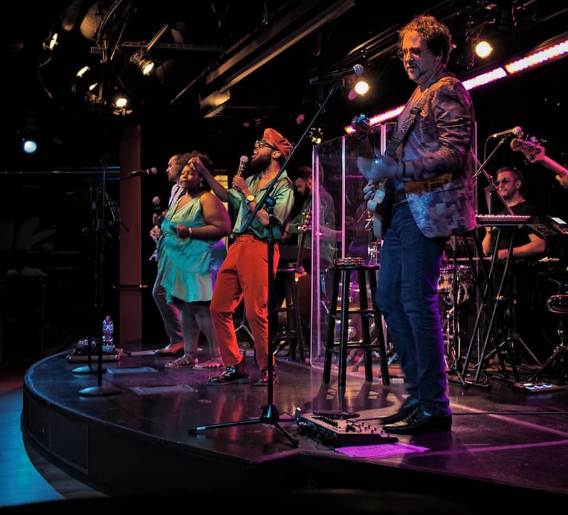 Best Pubs in Berlin: Top Spots for a Local Pint