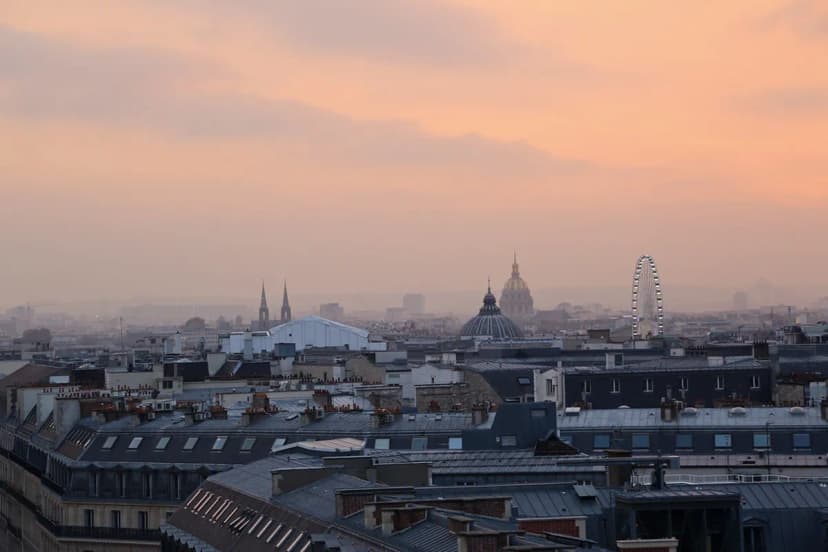 12 Best Rooftop Bars in Paris: Top Views & Booking Tips (2026)