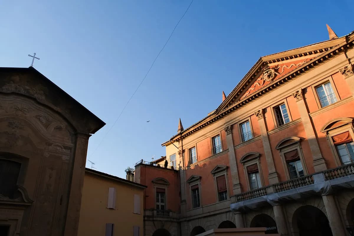 Gay Nightlife in Bologna: A Local Guide to Bars, Clubs and Parties