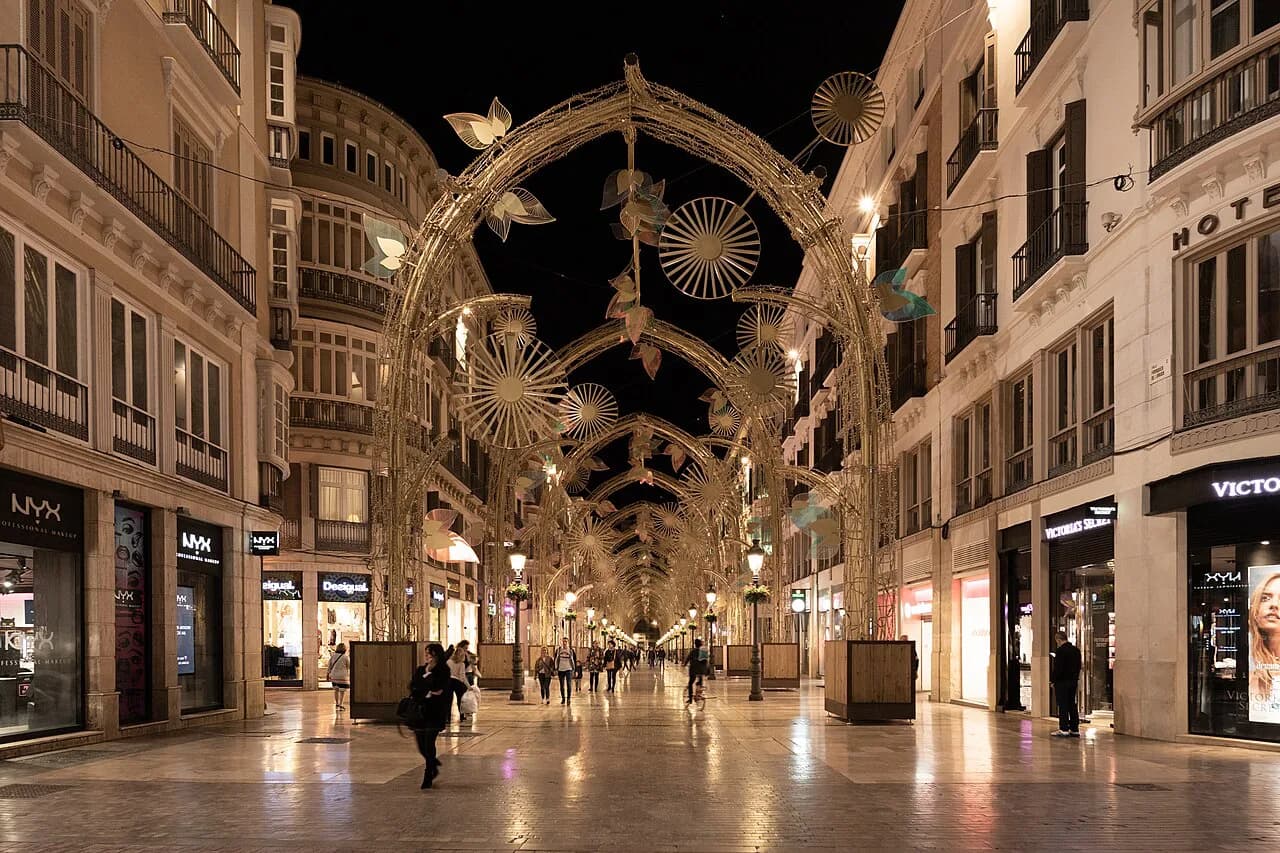 Calle Larios Nightlife Malaga: Where to Start, Stroll, Drink, and Move On