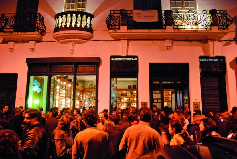 Galerias de Paris Porto Nightlife: Practical Night-Out Guide