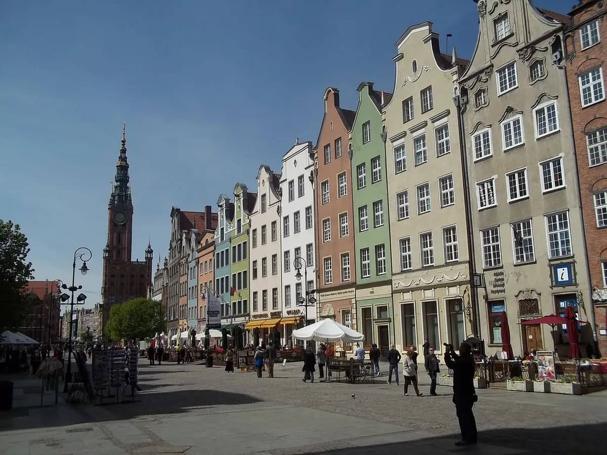 Gdansk Nightlife Areas: Old Town, Shipyard, Wrzeszcz, and Sopot Trade-Offs