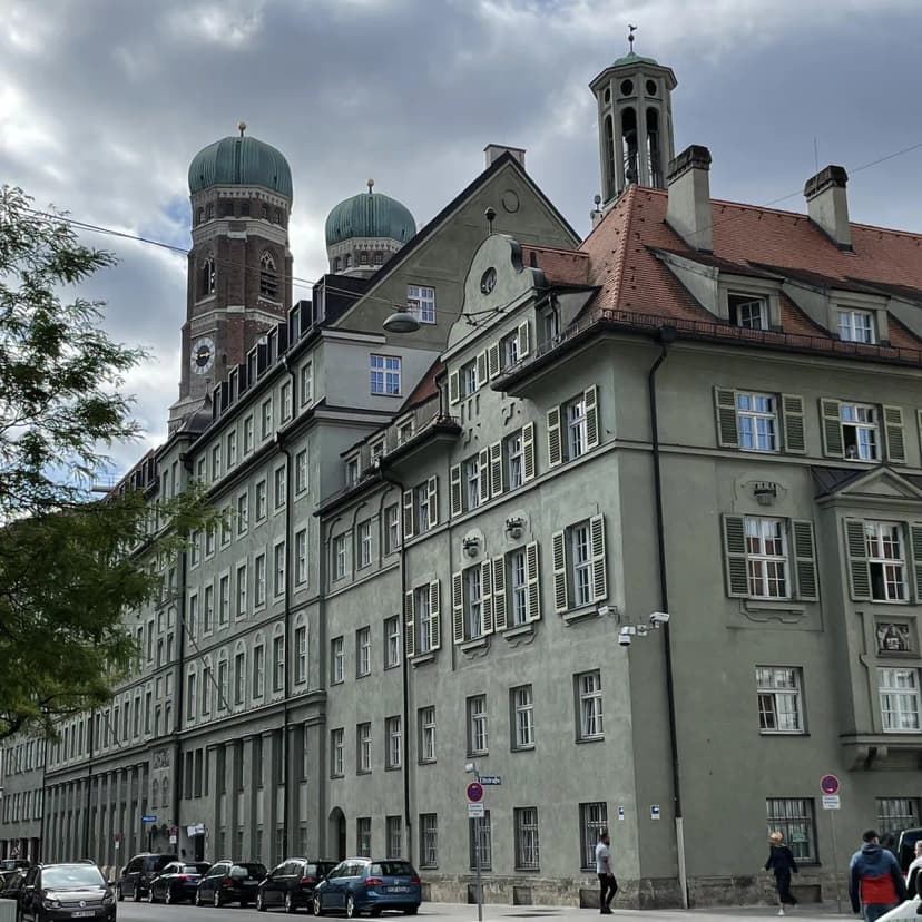 Glockenbachviertel Nightlife Munich: Bars, Clubs, Food, and Local Rules
