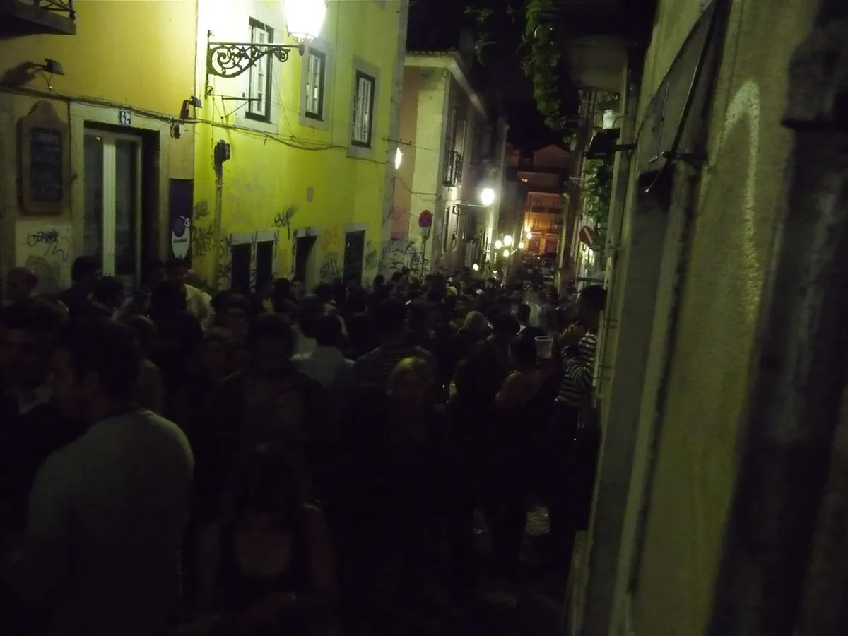 Lisbon Nightlife Guide: 7 Essential Tips & Areas