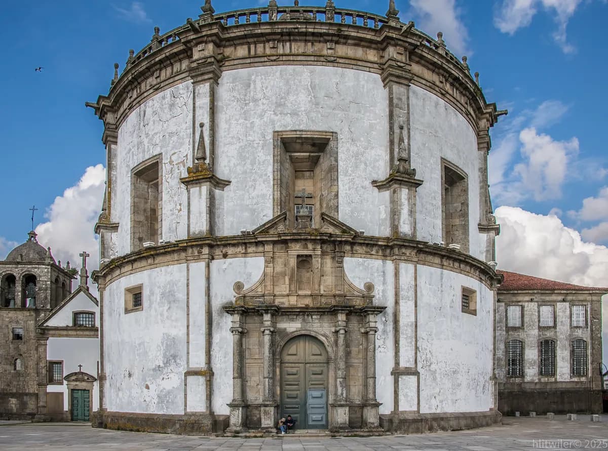 Live Music Venues in Lisbon: Fado, Jazz, Listening Bars, Indie Rooms, and Ticket Tips
