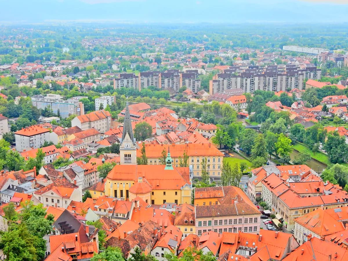 Gay Nightlife Ljubljana Guide: Klub Tiffany, Queer Events, Saunas, and Late-Night Planning