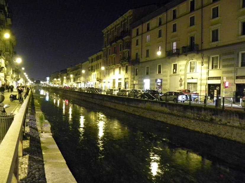 Navigli Nightlife Milan Guide: Aperitivo, Canal Bars, and Late Drinks