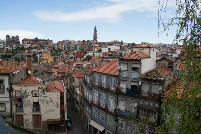 Gay Nightlife in Porto, Portugal: LGBTQ+ Bars & Clubs