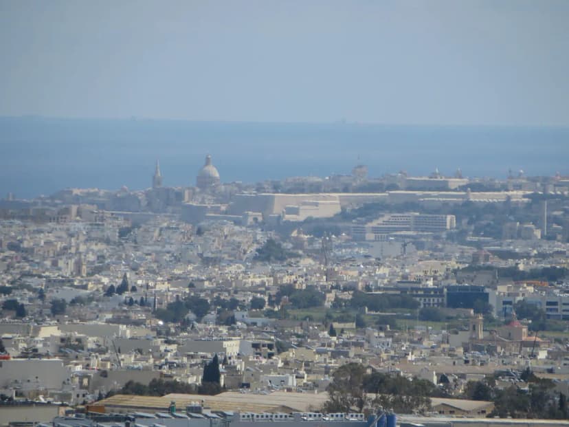 Rooftop Bars Valletta Guide: Views, Menus and Booking Tips