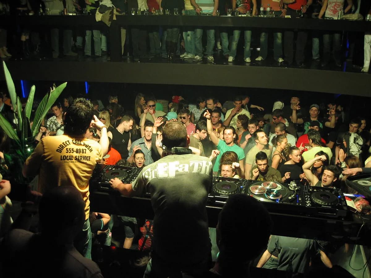 8 Essential Tips for Sofia Nightlife: Bars, Clubs, and Safety