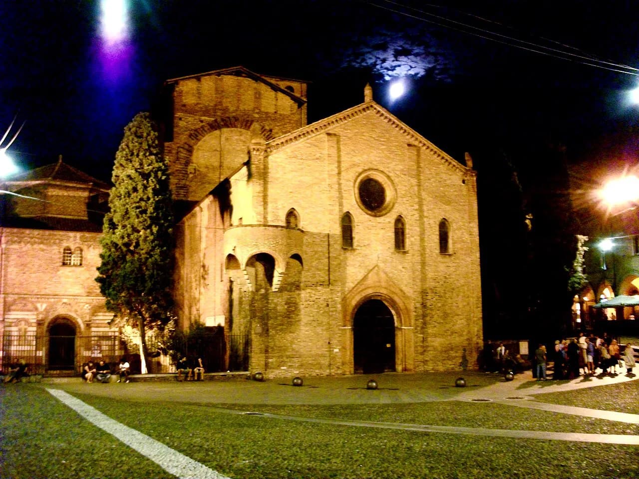 9 Things to Do in Bologna at Night