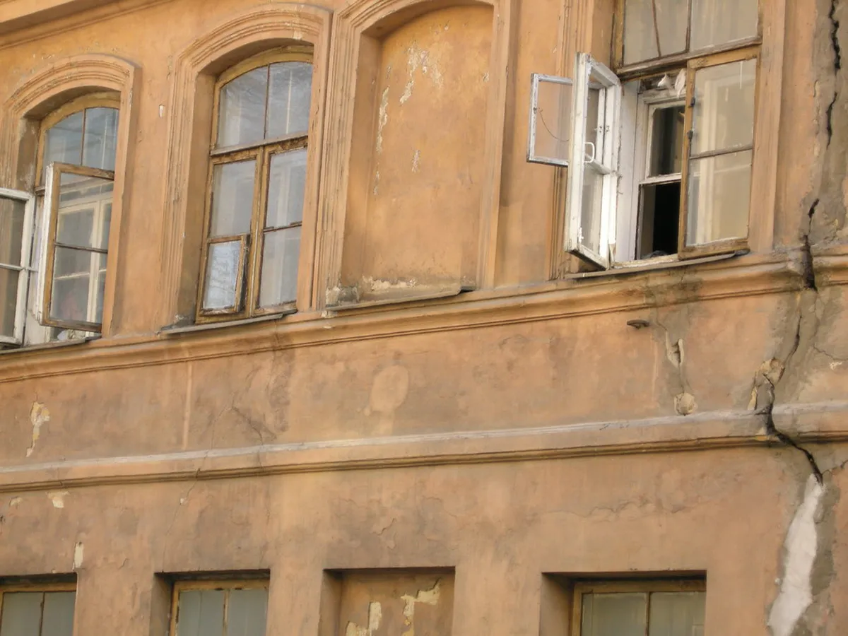 Gay Nightlife Vilnius: Queer Clubs, Bars, Drag Shows, and Safety Tips