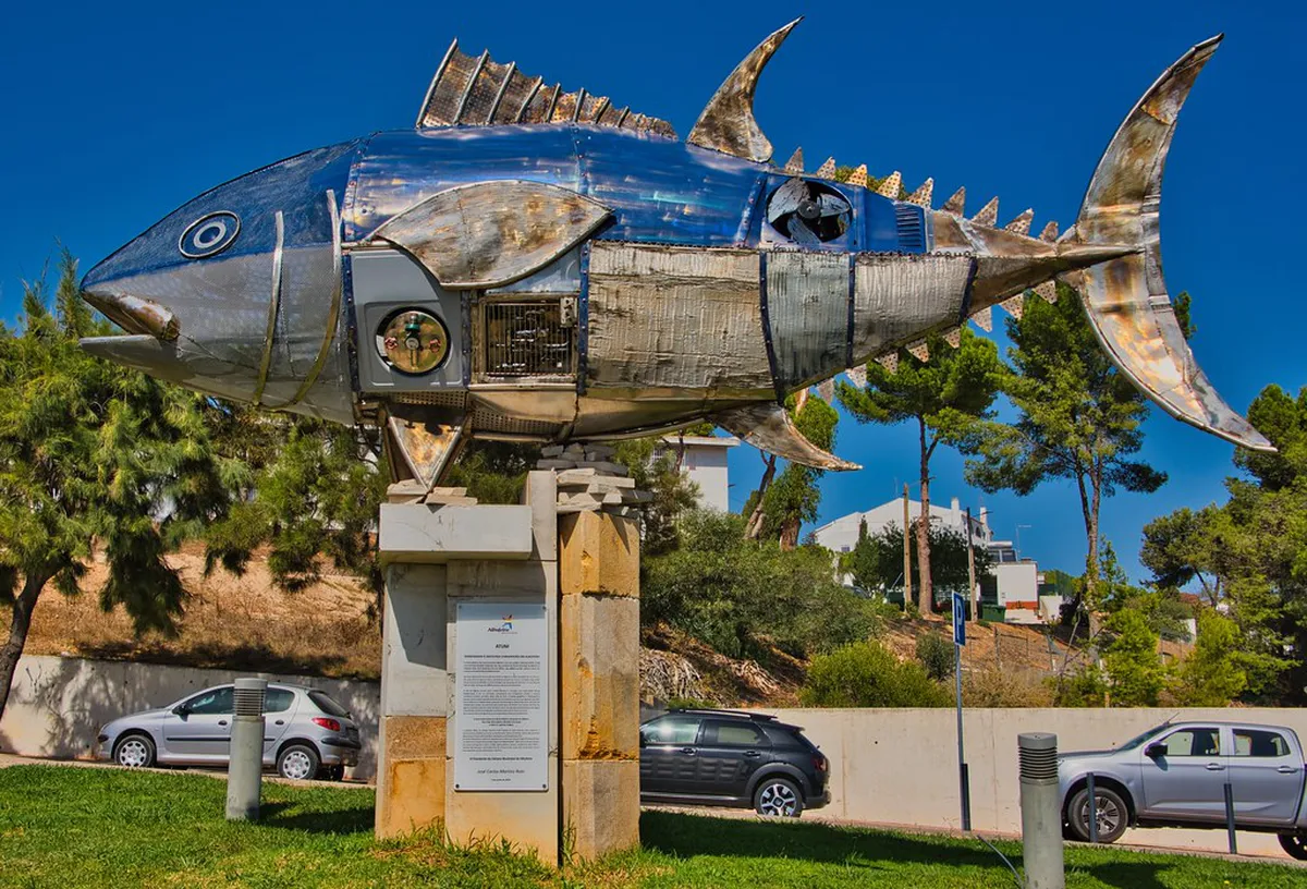 What to Skip in Albufeira's Old Town Bars in Algarve