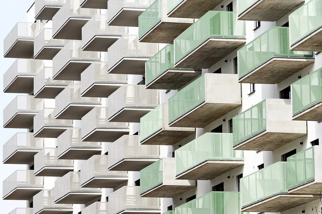 Essential Tips: Safety, Transport, and Dress Codes in Austria