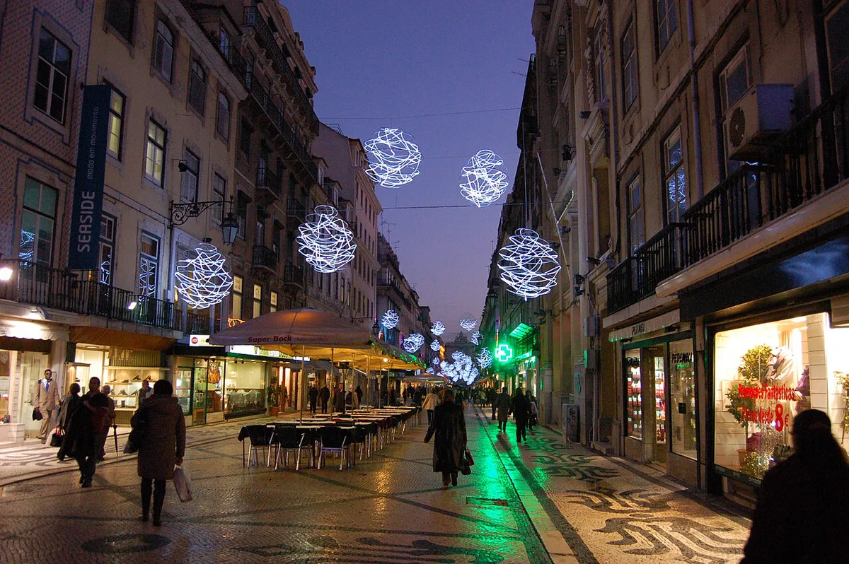 bairro alto getting there from baixa in Lisbon — 2