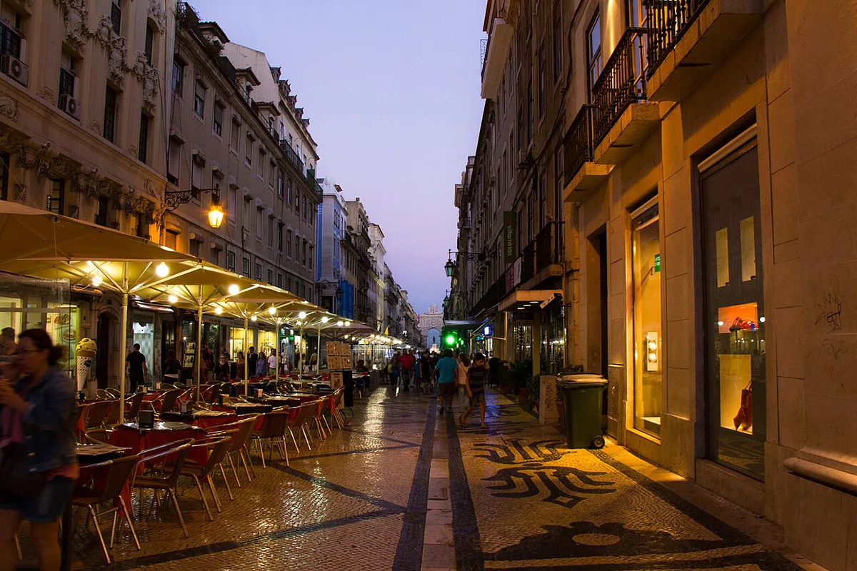 bairro alto with locals tour in Lisbon — 2