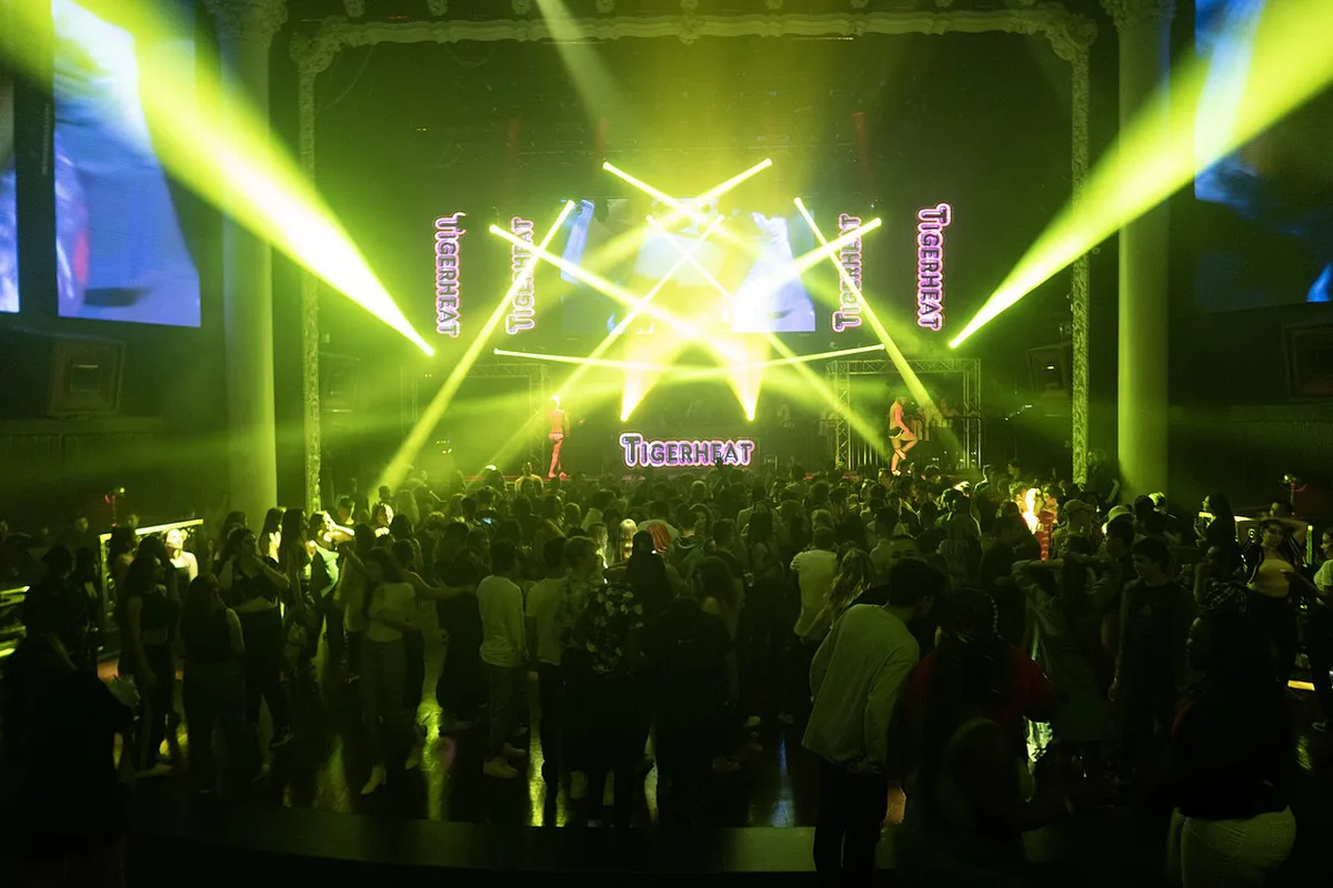 Nightclub dance floor with lights in Copenhagen — 1
