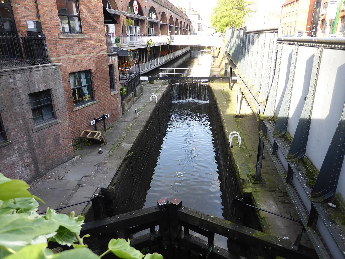 Lock 91  Rochdale Canal — 1