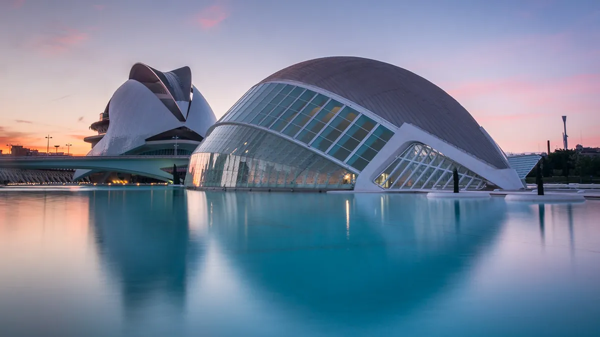 Night Culture Beyond Bars — a scene in Valencia