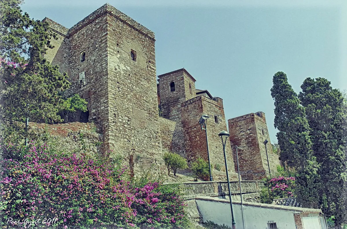 Choose the Right Entrance First in Malaga