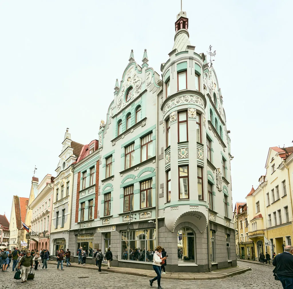 When do parties start in Tallinn? in Estonia