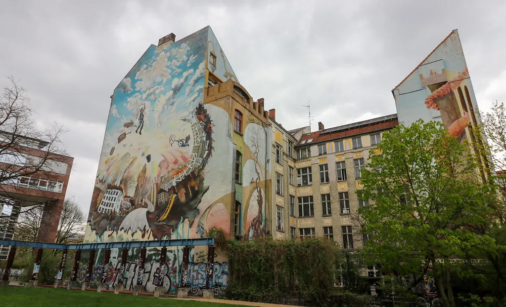 What to Skip: Tourist Traps and Safer Alternatives in Berlin
