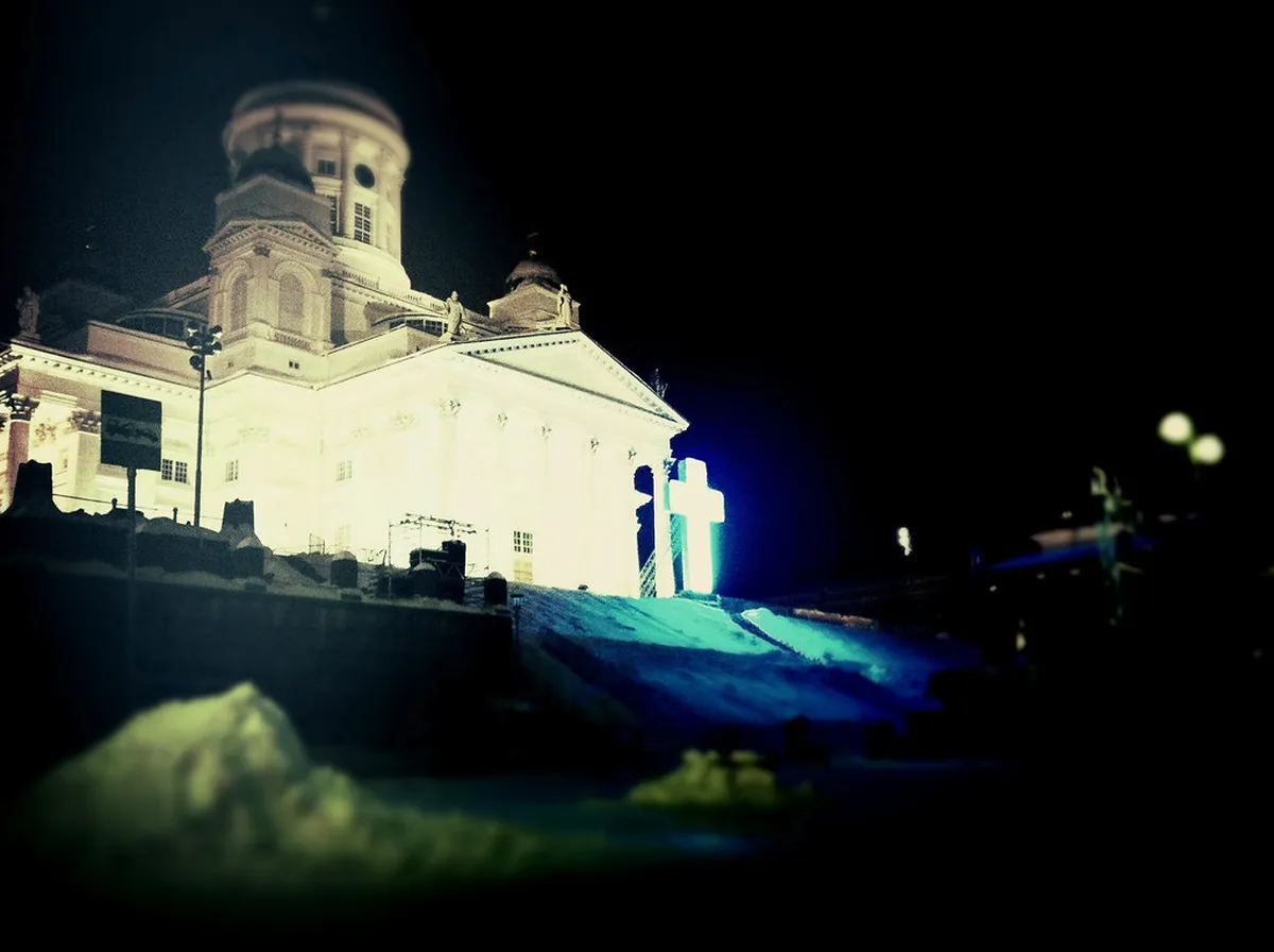 Costs, Coat Check and Door Timing in Helsinki