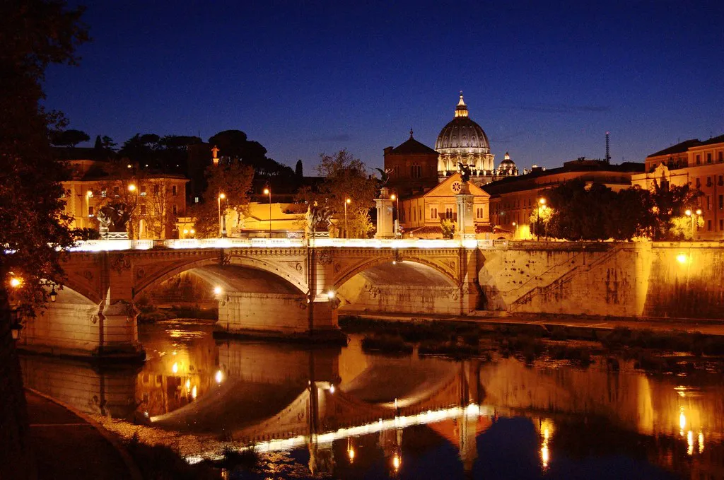 How to Get Around Rome at Night in Italy