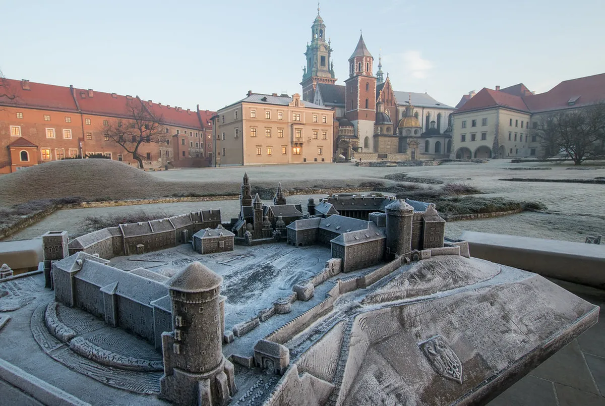 Old Town vs Kazimierz: How to Choose Your First Stop in Krakow