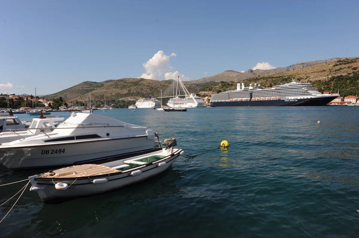 Mistakes to Avoid in Lapad — a scene in Dubrovnik