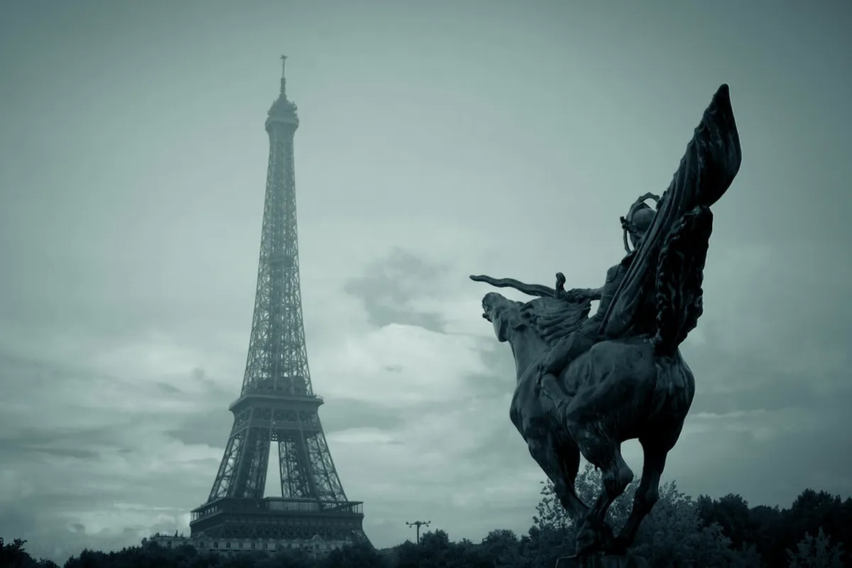 How to Avoid Tourist-Trap Nights in Le Marais in Paris