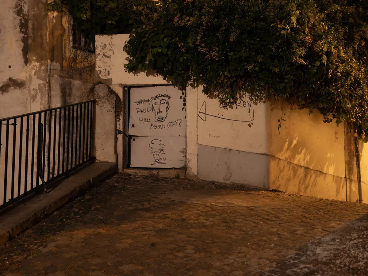 A Practical One-Night Plan — a scene in Lisbon