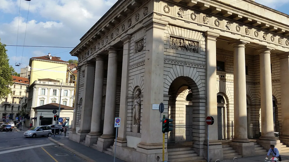 Porta Venezia 3 — 1
