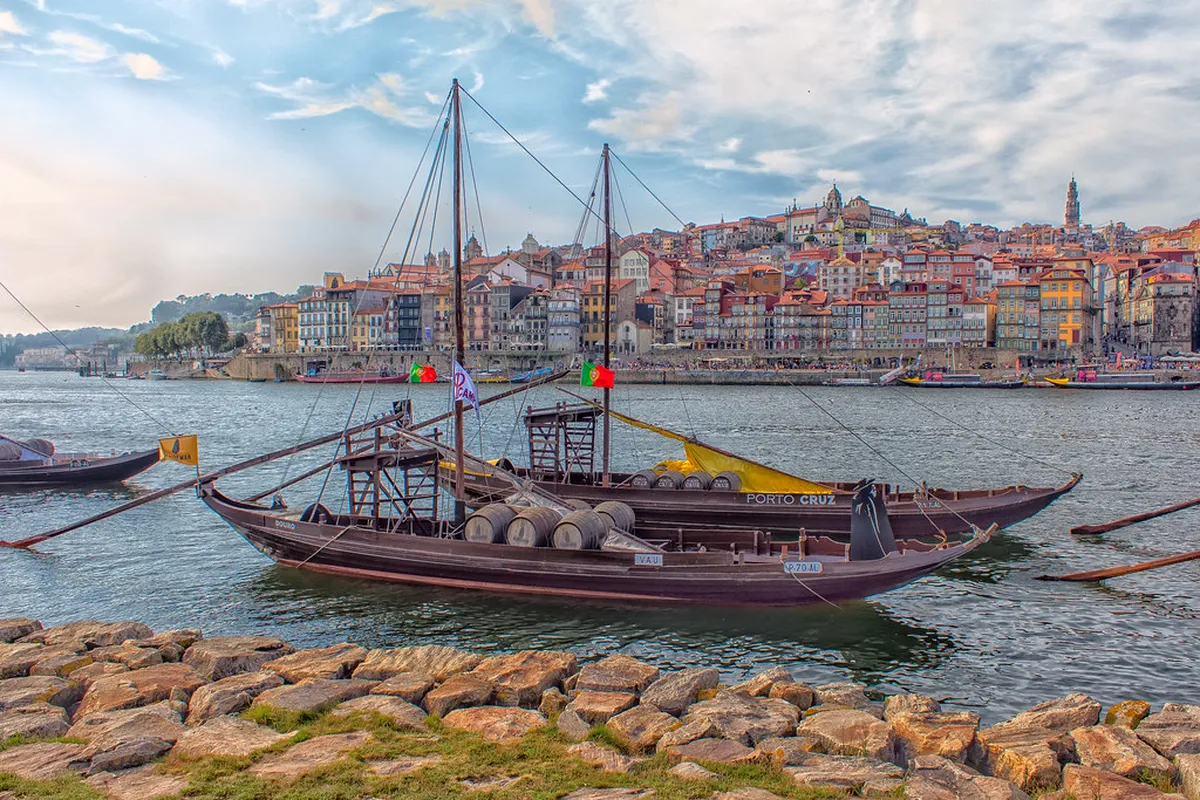 Areas and Combining Music with Porto Nightlife