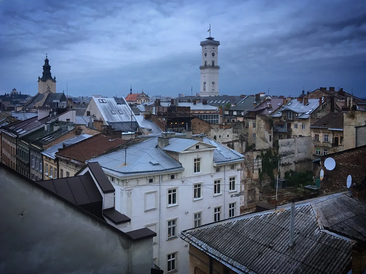 10 Live Music Venues Vilnius Travelers Should Compare
