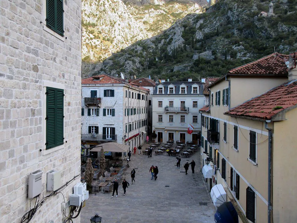 Essential Travel Tips: Safety, Timing, and Transport in Montenegro