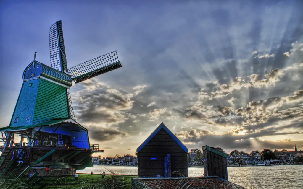 Brouwerij 't IJ: Craft Beer Under a Working Windmill in Netherlands