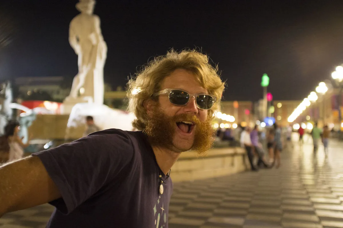 How Gay Nightlife in Nice, France Works — a scene in Nice