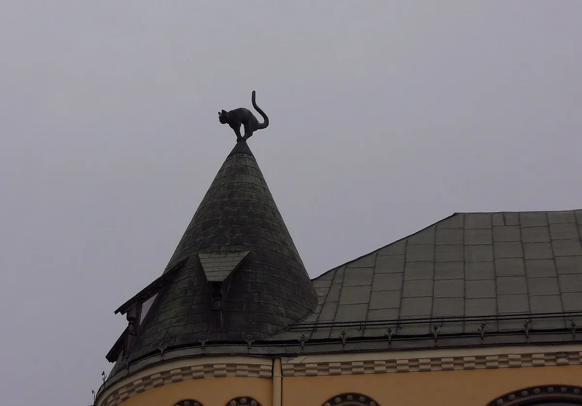 Costs, Timing, and Dress Code — a scene in Riga
