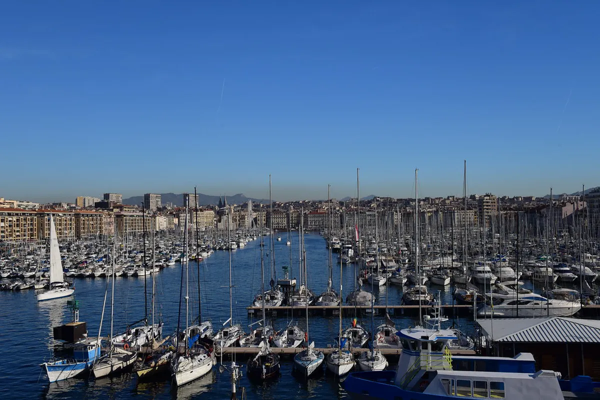 Getting to Tuba in Les Goudes Without Stranding Yourself in Marseille