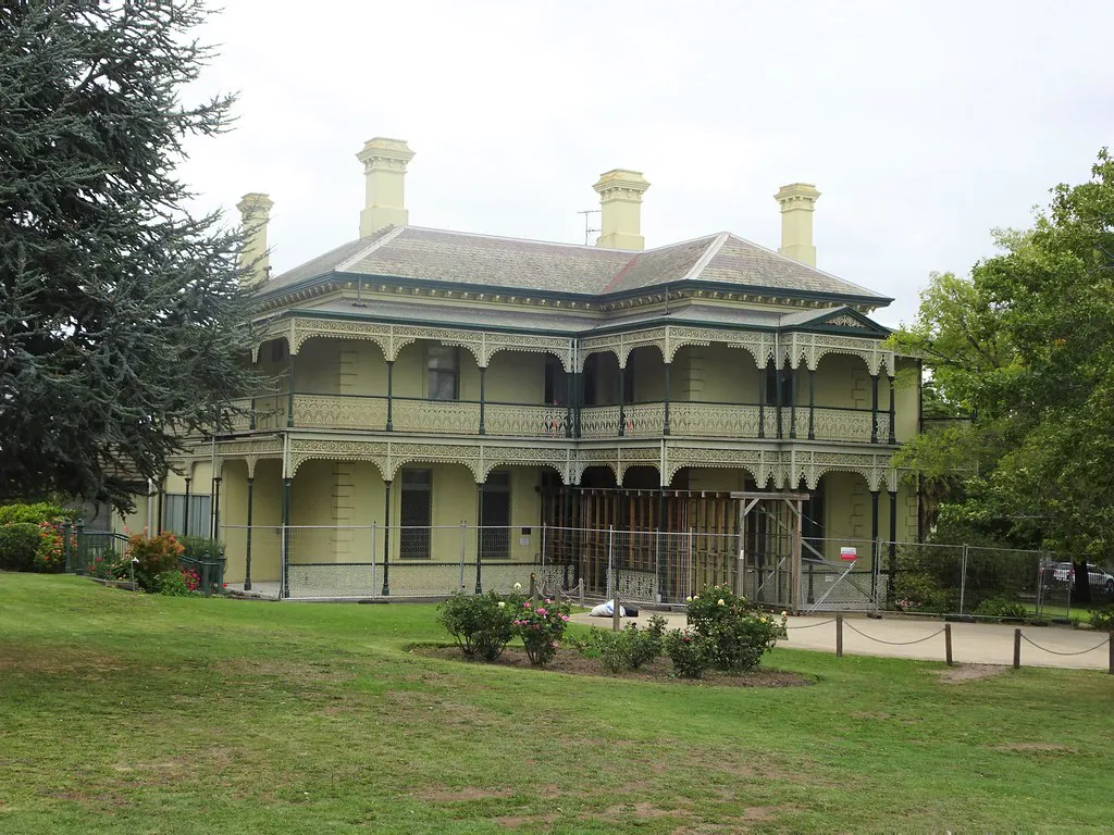 How to Get on a Barcelona Club Guest List in Spain