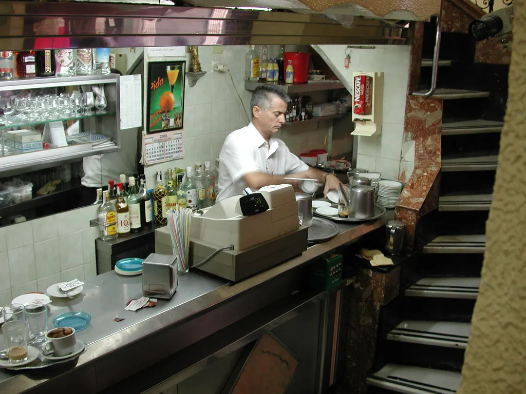 Entry Fees, Drink Prices and VIP Tables in Spain