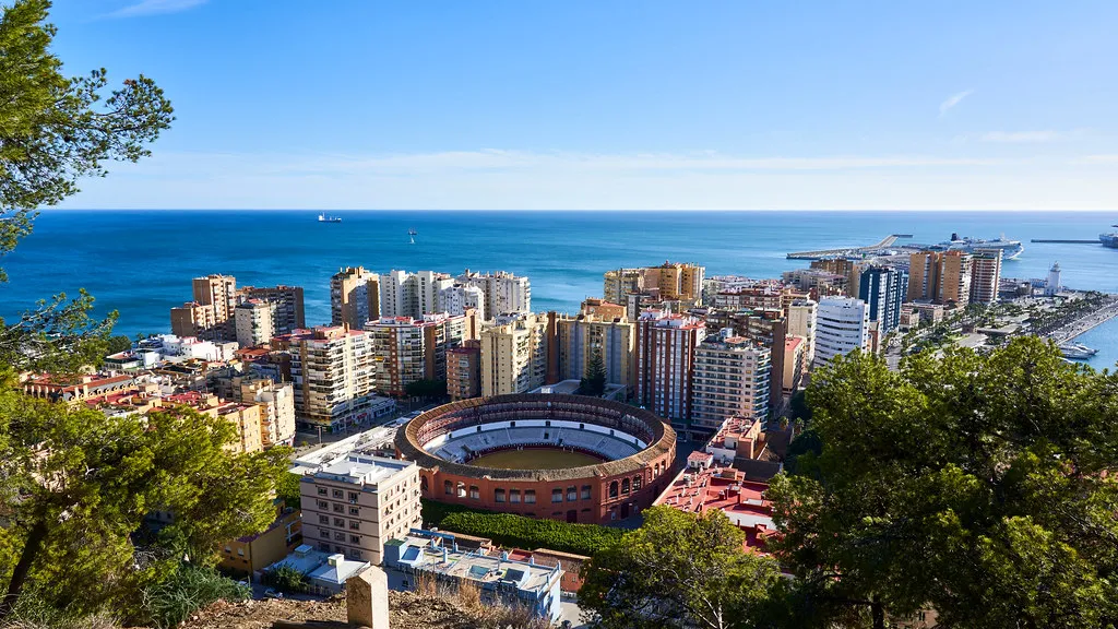 Which Bar Fits Your Night: Vibe & Occasion Guide in Spain