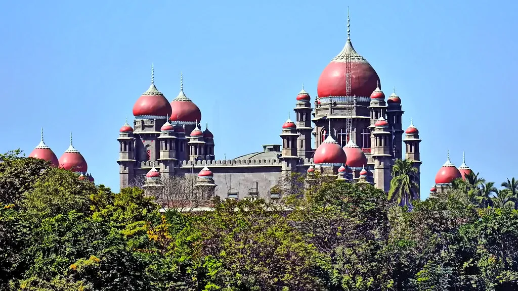 Where to Find Official Listings and Information in Spain