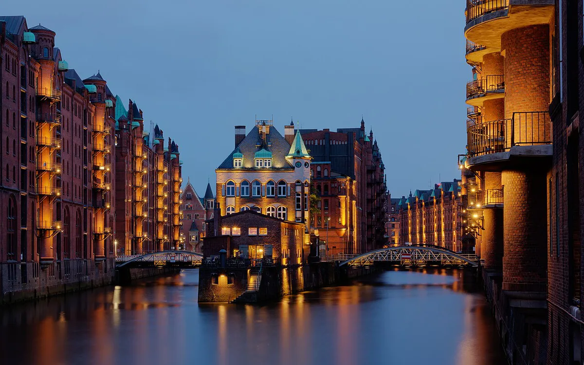 things to do in hamburg at night — 1